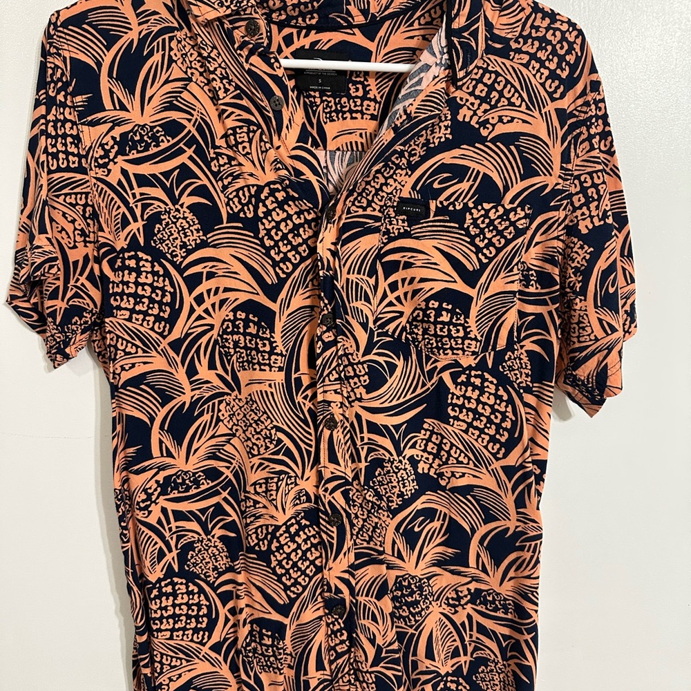 Rip Curl Men's Shirt - Black and Orange Tropical Print